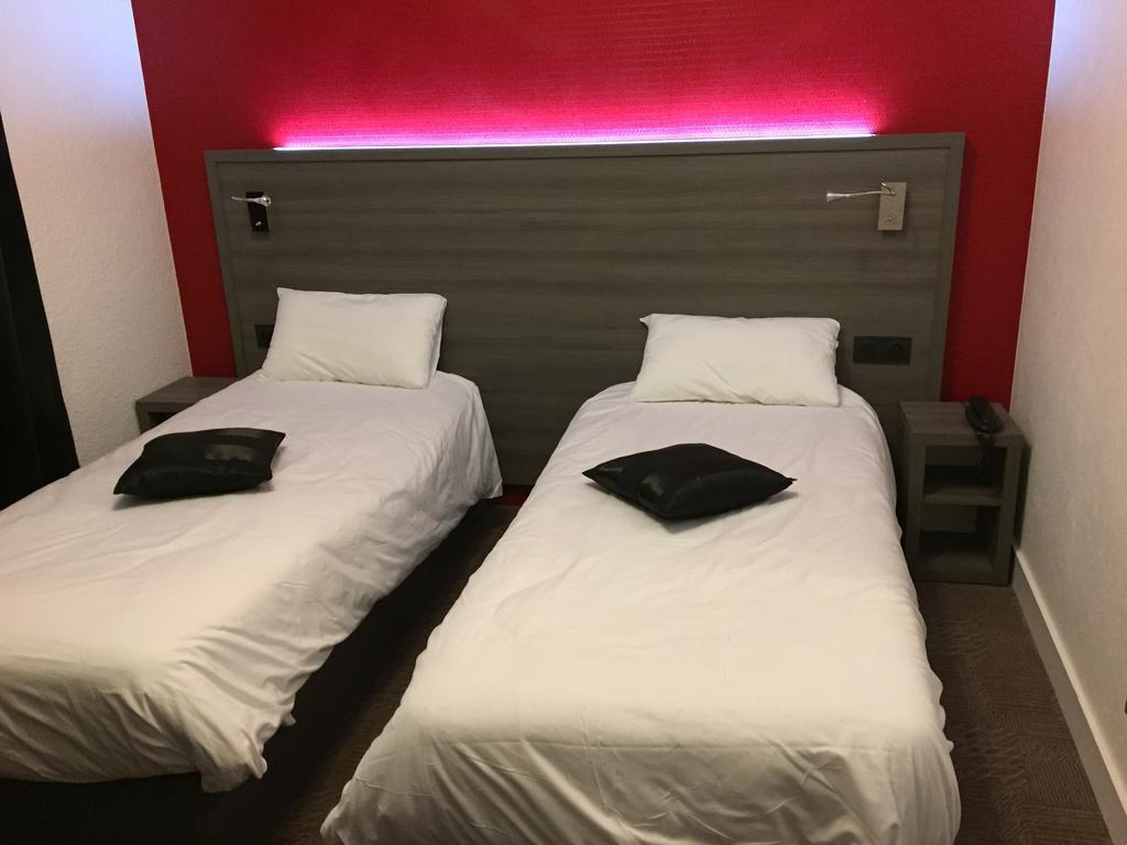 Le Beverl'Inn Флер Экстерьер фото