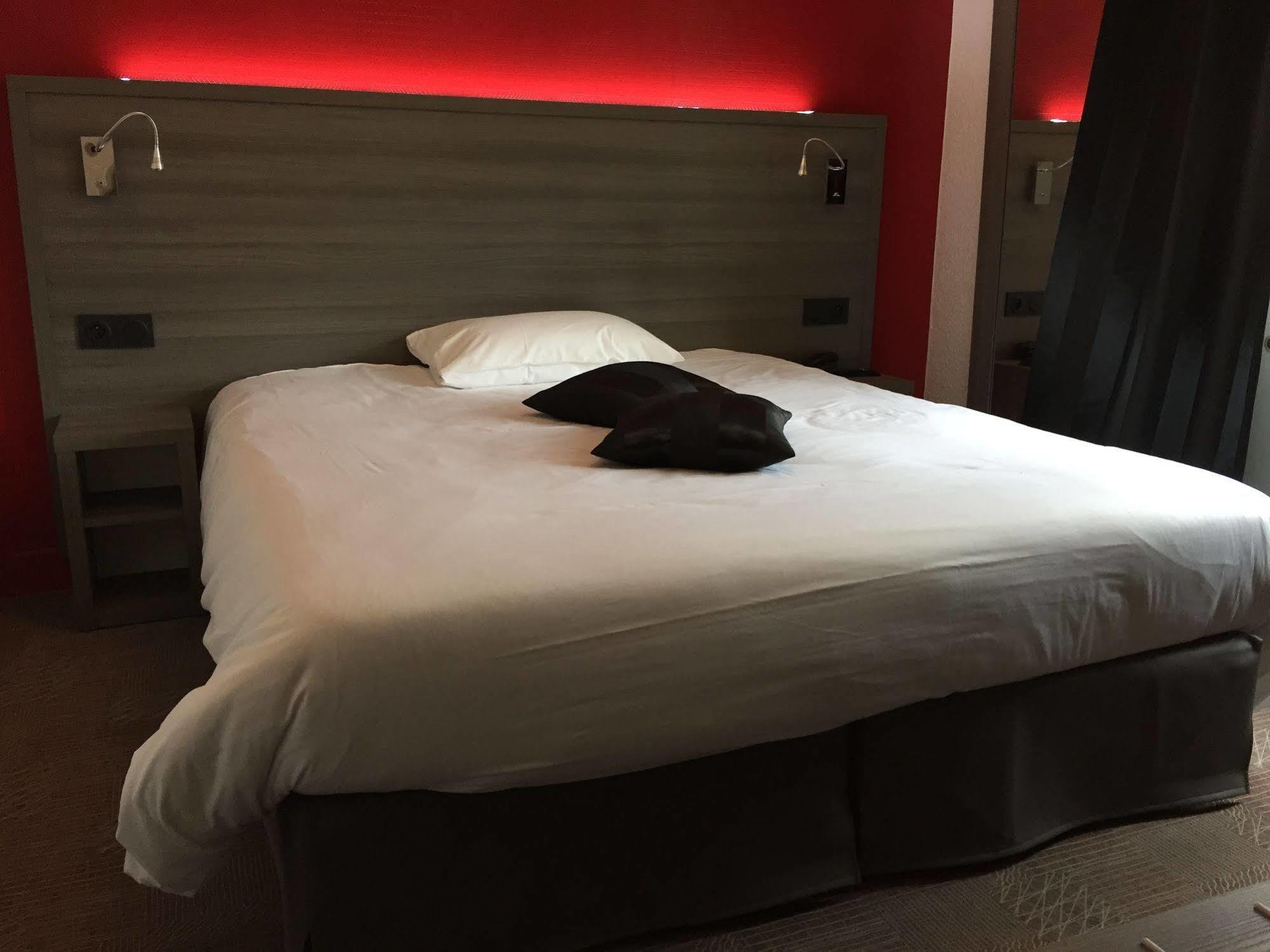 Le Beverl'Inn Флер Экстерьер фото