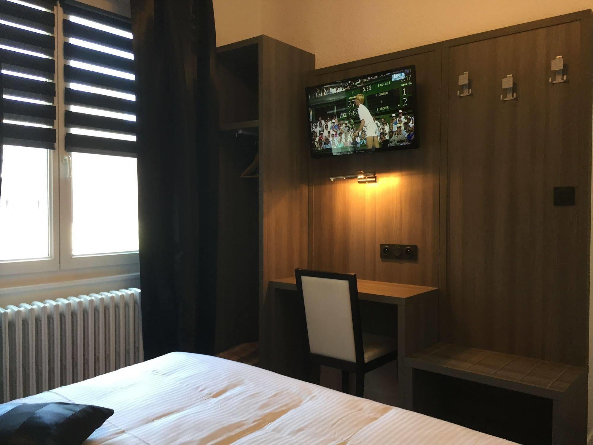 Le Beverl'Inn Флер Экстерьер фото